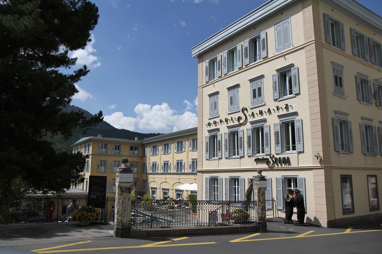 Hotel Saratz, Pontresina - 01.JPG